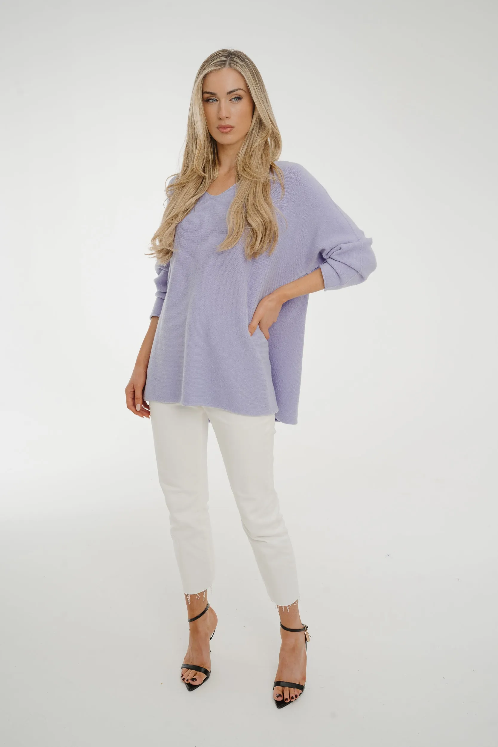 Amber V-Neck Jumper In Lilac