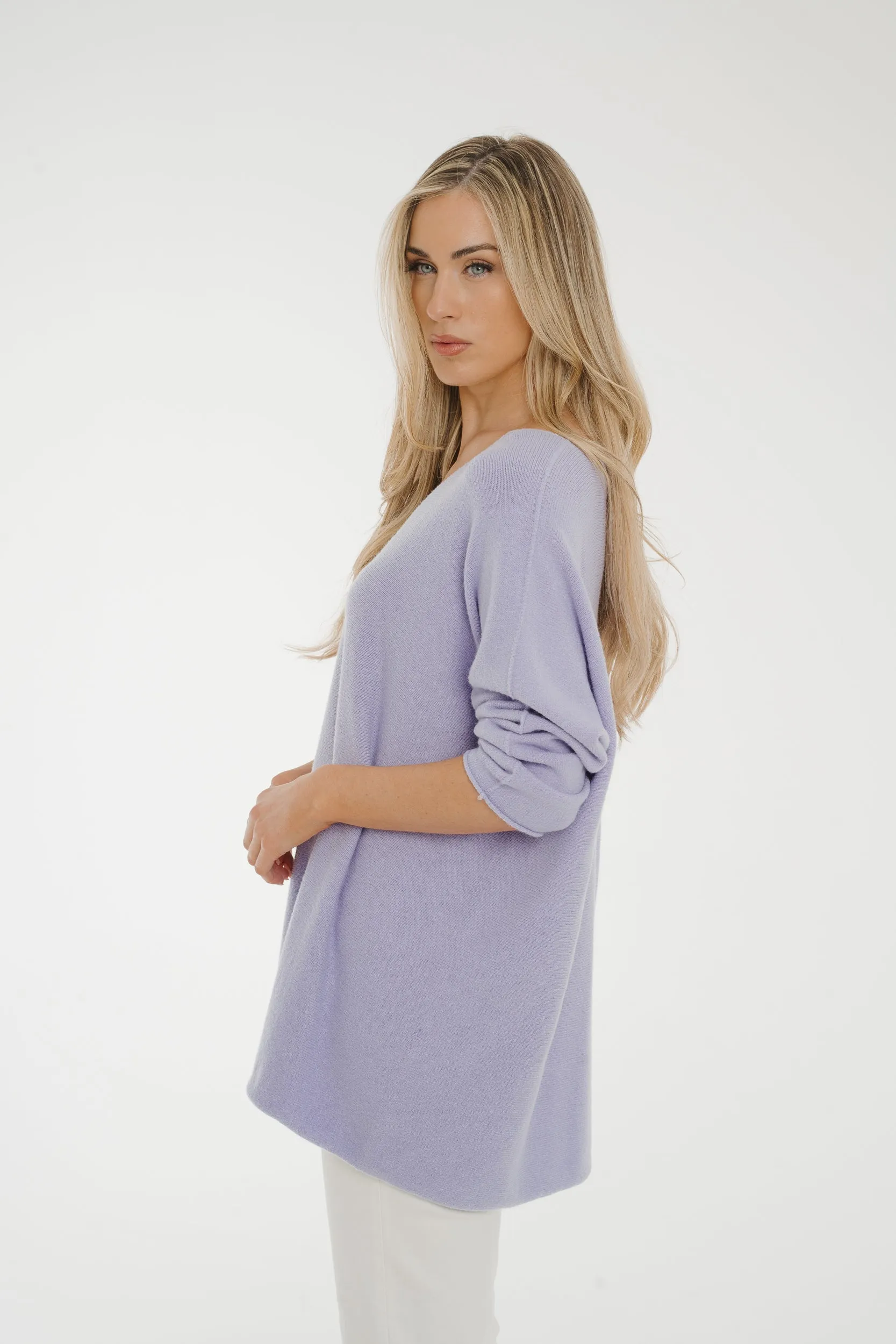 Amber V-Neck Jumper In Lilac