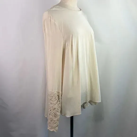 Bruno Cucinelli Cream Silk w Lace Cuffs Top