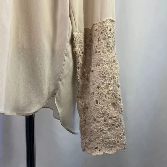 Bruno Cucinelli Cream Silk w Lace Cuffs Top