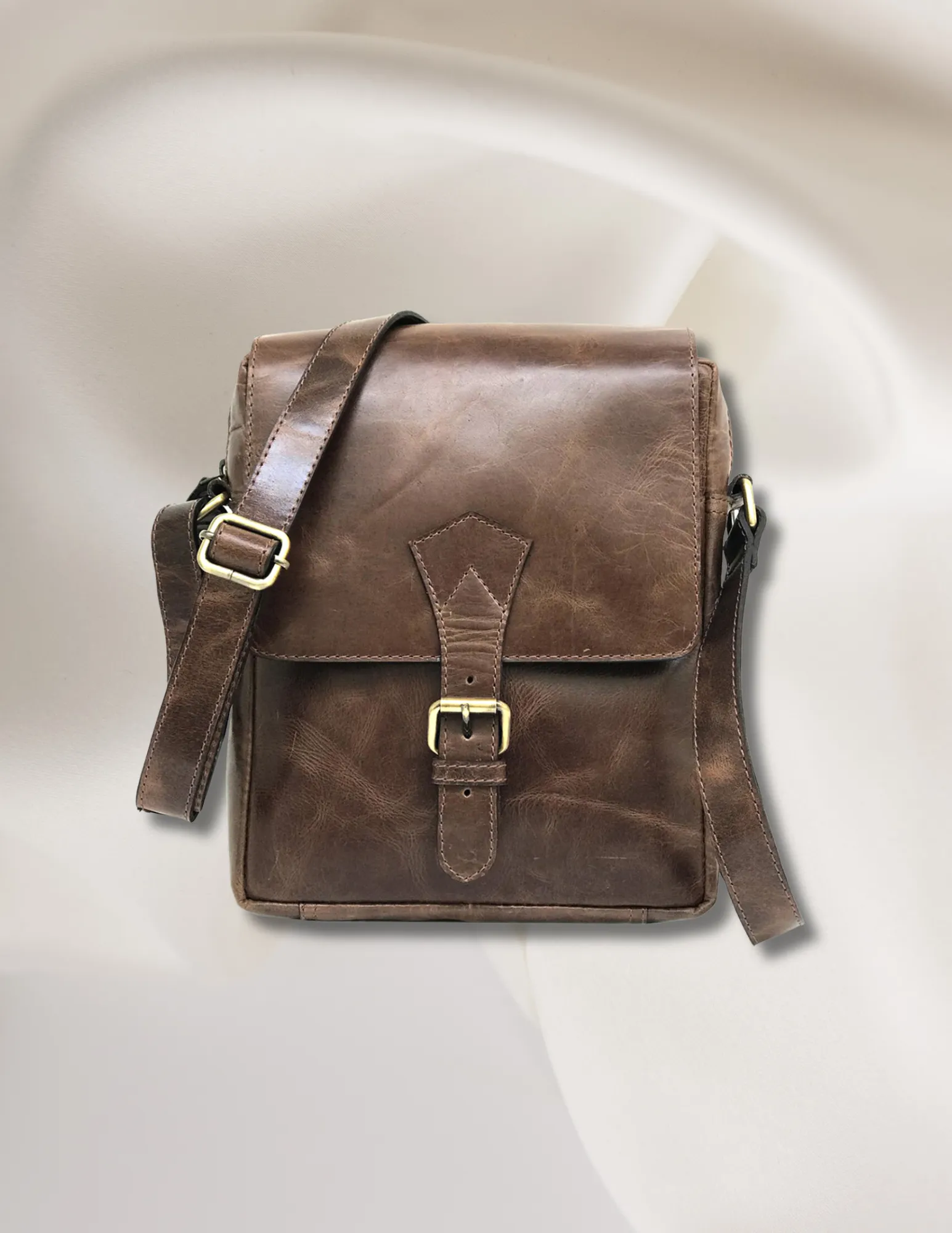 Full-grain Buffalo Leather Sling Messenger Bag - Sandstone Brown