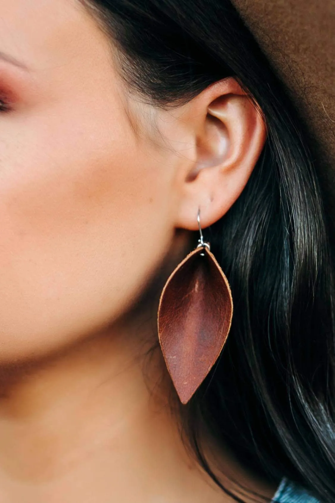 Leather Petal Earring Aged Brandy