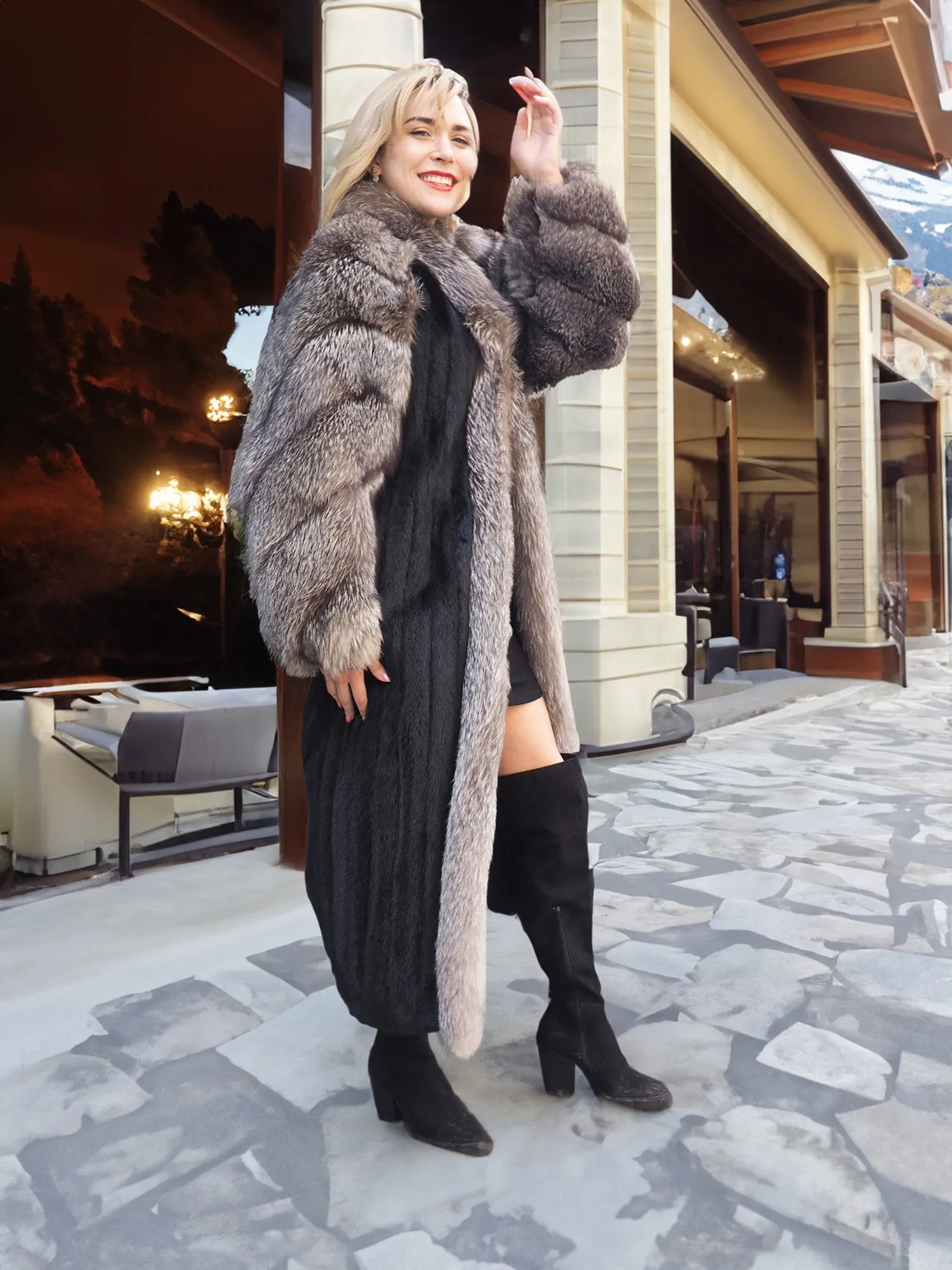 Plush Black Fox With Indigo Fox Tuxedo Fur Coat By Holt Renfrew S/M