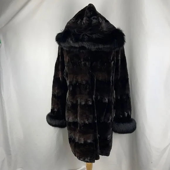 Sheared minkcoat with fox trim 3/4